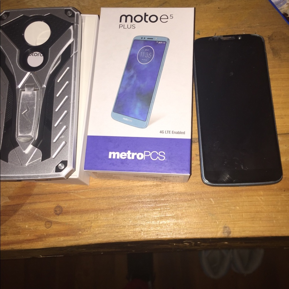 I’m selling an unlocked phone for my mom